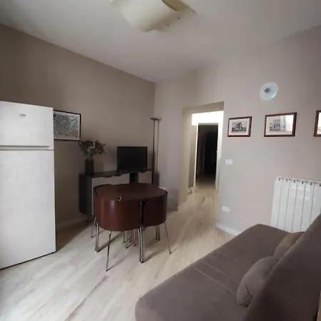 Dimora Tra Ciuchi E Poeti Apartment *