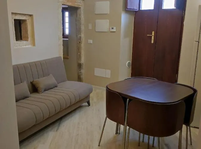 Dimora Tra Ciuchi E Poeti LʼAquila