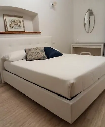 Dimora Tra Ciuchi E Poeti